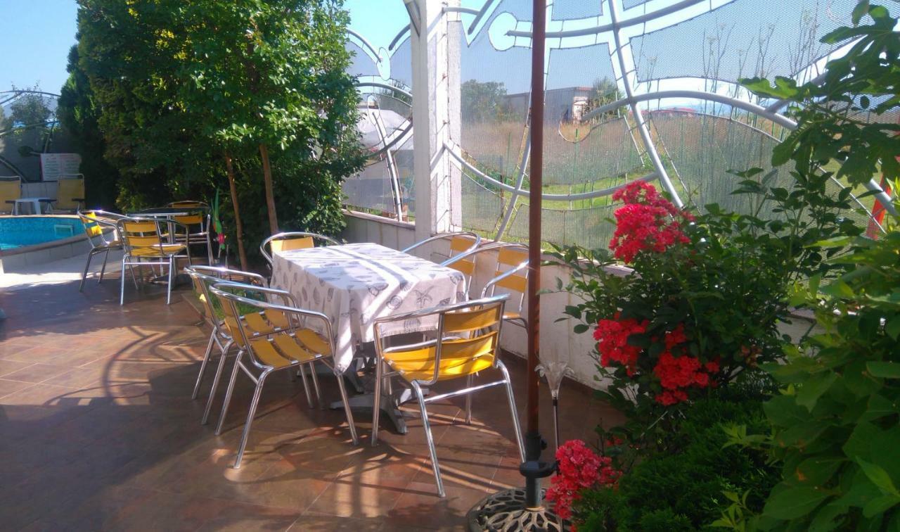 רבדה Fresh Family Hotel מראה חיצוני תמונה