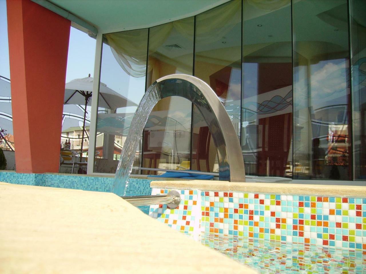 רבדה Fresh Family Hotel מראה חיצוני תמונה
